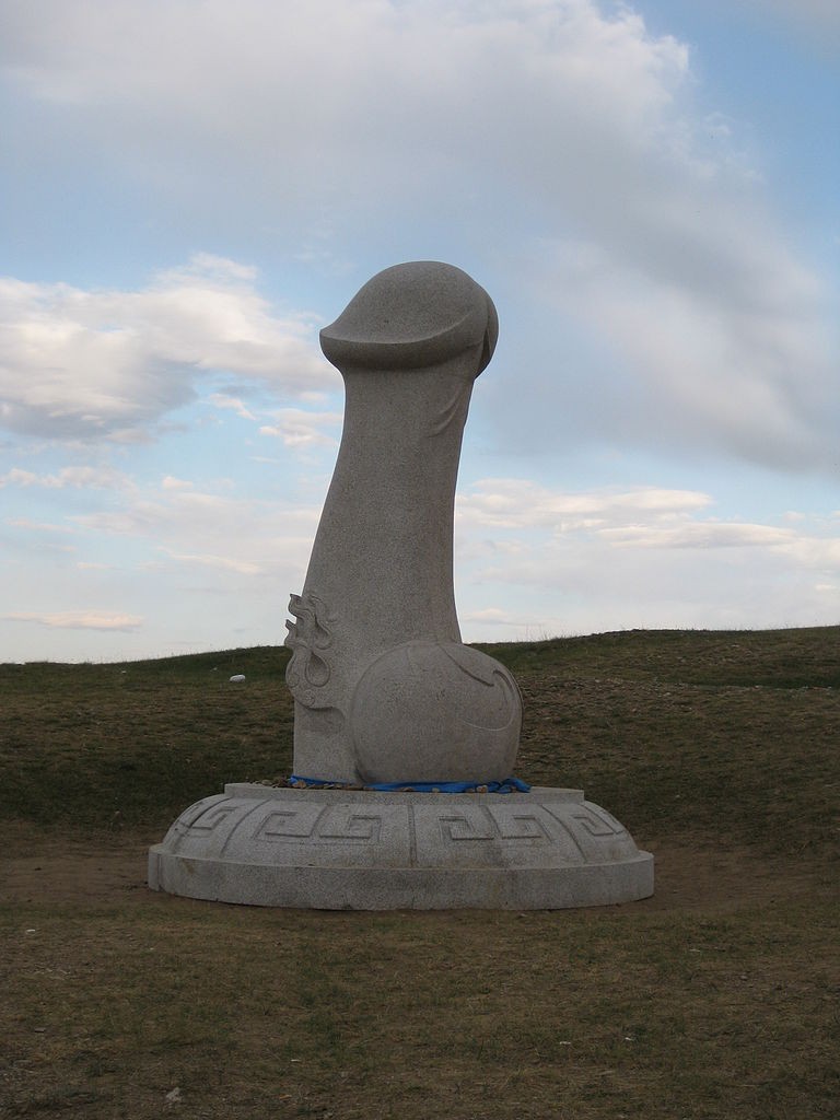 768px-Penis_statue