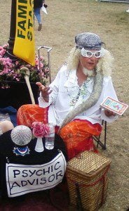 Psychic advisor photo by Somjuan. Photo cropped. Licensed under CC 2.0