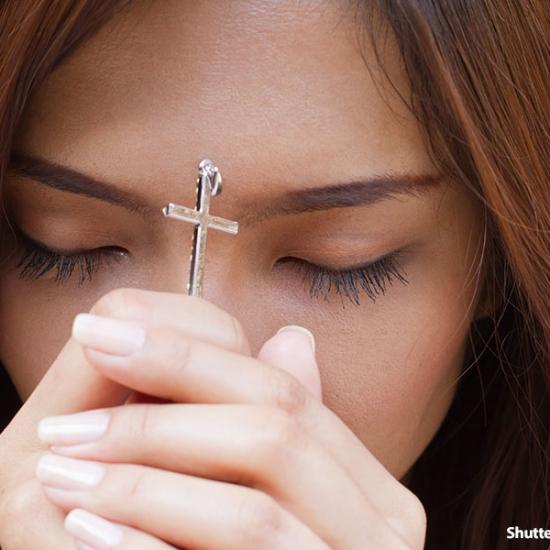 people-girl-praying-cross