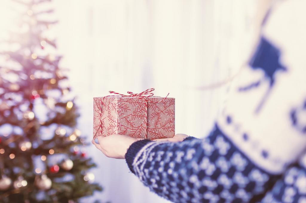 4 The Most Important Gifts You Can Give This Season Shaunti Feldhahn