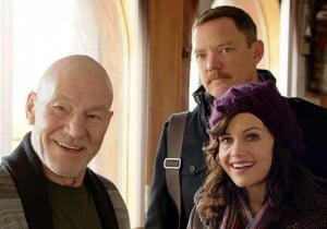 Tobi, at home with Mike (Matthew Lillard) and Lisa (Carla Gugino)