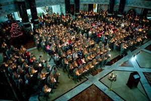 800px-Christmas_Mass_Iraq_Dec_24_2011