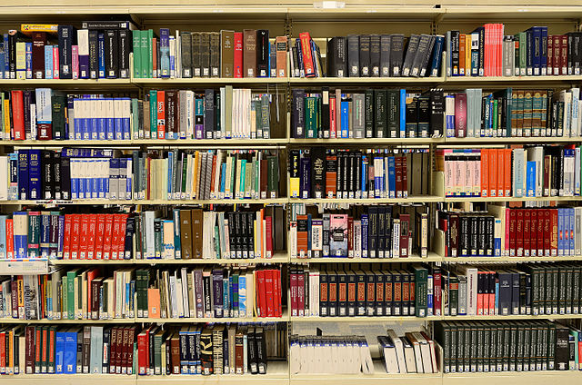 (Steacie Science and Engineering Library at York University, Author: Raysonho @ Open Grid, CC0 by 1.0)