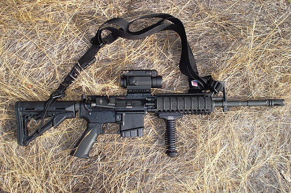 (AR15_AimpointCompM4, 09/15/‎2007, Own work, Author: Igor at work, PD)