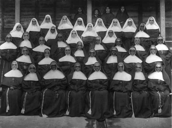 Sisters of the Holy Family, New Orleans, 1899/ Public Domain