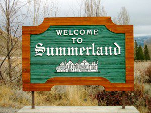 Summerland_sign_(British_Columbia)