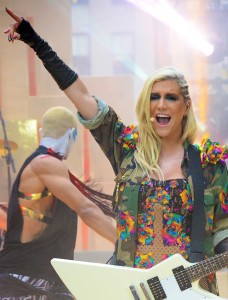 Kesha_Today_Show_Pointing