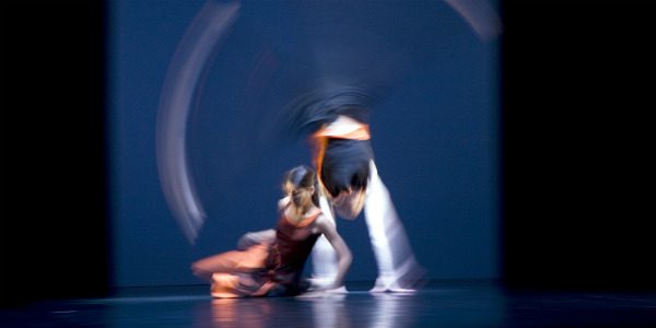Munich_-_Two_dancers_captured_in_blurred_movement_-_7800