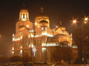 Cathedral at christmas in Varna, Bulgaria, by Dian1981, Wikimedia Commons