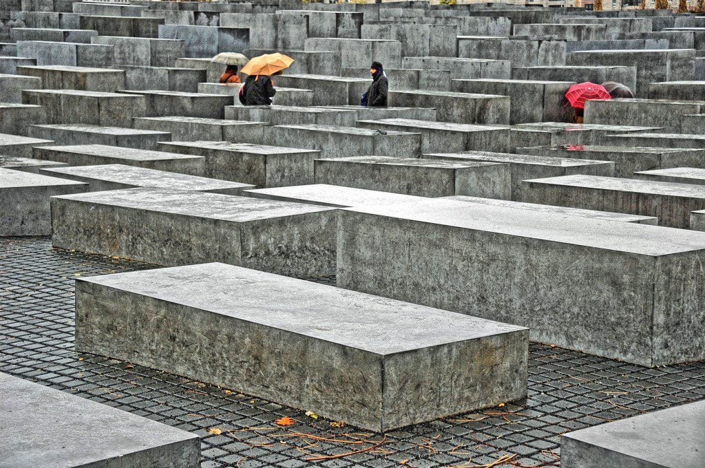 Holocaust-Denkmal_in_Berlin_(tone-mapping)