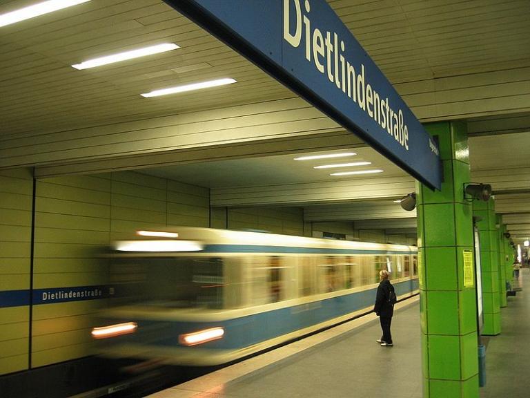 https://commons.wikimedia.org/wiki/File%3AMunich_subway_Dietlindenstra%C3%9Fe.jpg; By FloSch (Own work) [GFDL (http://www.gnu.org/copyleft/fdl.html), CC-BY-SA-3.0 (http://creativecommons.org/licenses/by-sa/3.0/) or CC BY 2.5 (http://creativecommons.org/licenses/by/2.5)], via Wikimedia Commons