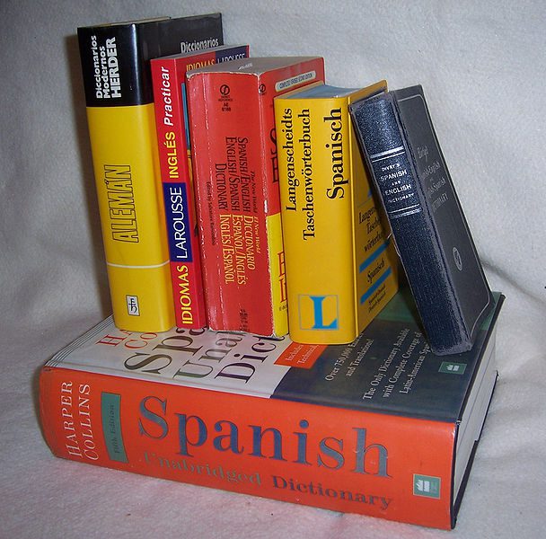 https://commons.wikimedia.org/wiki/File%3ABilingualDictionaries.jpg; By w:User:LinguistAtLarge (English-language Wikipedia) [GFDL (http://www.gnu.org/copyleft/fdl.html) or CC-BY-SA-3.0 (http://creativecommons.org/licenses/by-sa/3.0/)], via Wikimedia Commons