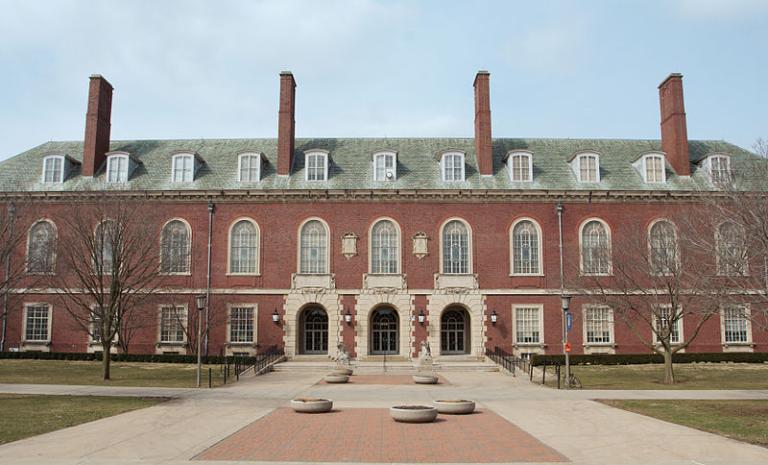 University of Illinois at Urbana-Champaign, Main Library. https://commons.wikimedia.org/wiki/File%3AMainLibrary_Urbana_Illinois_4582.jpg; By Dori (Own work) [GFDL (http://www.gnu.org/copyleft/fdl.html) or CC BY-SA 3.0 us (http://creativecommons.org/licenses/by-sa/3.0/us/deed.en)], via Wikimedia Commons