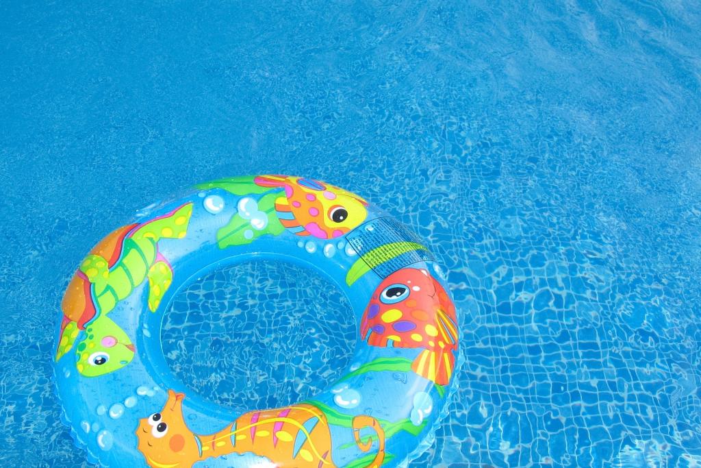 zogg swim ring