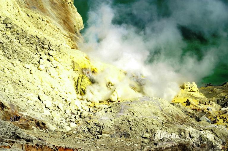 Some toxins are very good about announcing themselves. (Credit: dany13, CC license.) An Indonesian crater witnesses on a street corner at passersby.