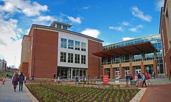 Jerry Falwell Library, Liberty University