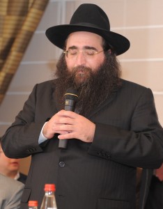 Rabbi Yoshiyahu Pinto. By Yaacov Gross (Own work) [GFDL], via Wikimedia Commons