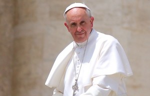 Pope_Francis_in_St_Peters_Square_on_Pentecost_Sunday_May_19_2013_Credit_Stephen_Driscoll_CNA_13_CNA_5_23_13