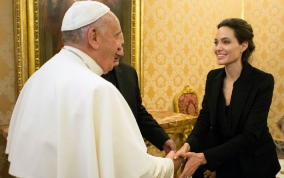 Pope-Angelina-Jolie-C-717x450