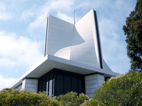 1280px-St_Mary's_Cathedral_-_San_Francisco