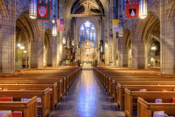 Church_of_St._Vincent_Ferrer_(NYC)_-_Nave