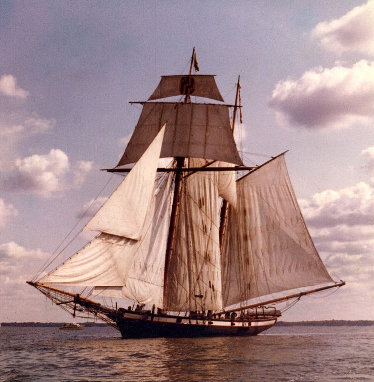 Clipper replica Pride of Baltimore on the Chester River, Maryland, October 1981. Photo by Gerald Todd via WikiMedia Commons, CC-BY-SA-3.0