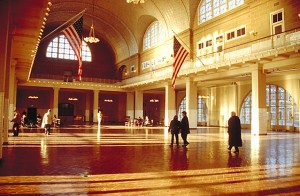 ellis-island-1530533-639x417