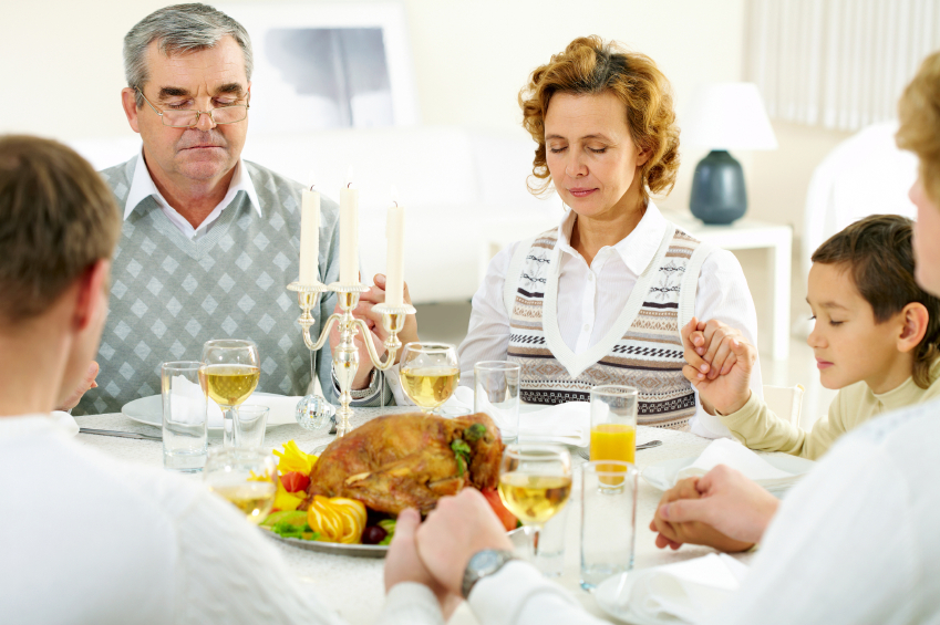 Learn about how religions celebrate Thanksgiving on Deily. - istock/shironosov