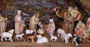 christmas-crib-figures-1080132_640_opt