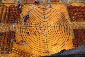 Chartres Labyrinth (From guerrillalabyrinths.wordpress.com)