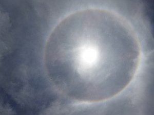After proclaiming the decree of beatification, a solar halo appeared over the faithful