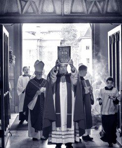 Bishop Hartmayer of Savannah opening the Holy Door at the Cathedral of Saint John the Baptist