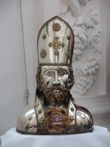 St Cyprian's Reliquary. Photograph by ACBahn (Own work) [GFDL (http://www.gnu.org/copyleft/fdl.html) or CC BY-SA 3.0 (http://creativecommons.org/licenses/by-sa/3.0)], via Wikimedia Commons