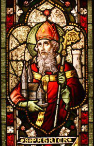 Saint Patrick Stained Glass Window. By Sicarr (Flickr) [CC BY 2.0 (http://creativecommons.org/licenses/by/2.0)], via Wikimedia Commons