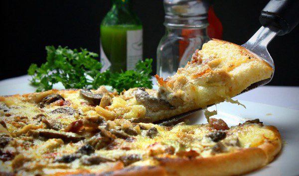 pizza-329523_640