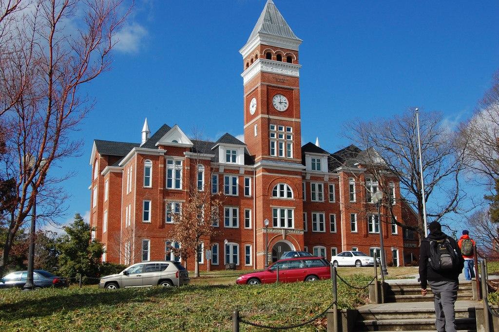 1024px-Tillman_Hall_2008