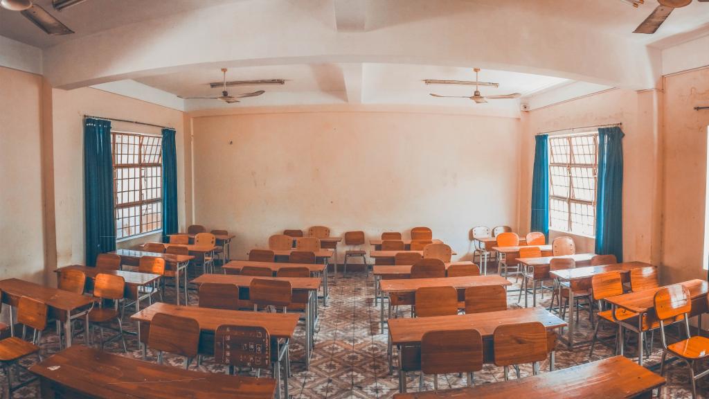 Image of empty classroom.
