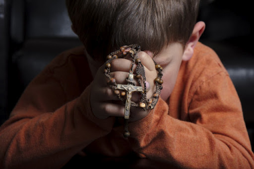 child-in-prayer