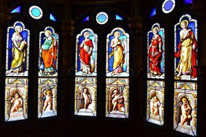 stained-glass-886620_640