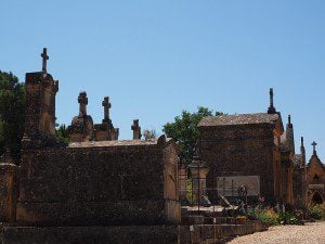 cemetery-1521720_640