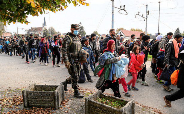 Syrian refugees pass through Slovenia