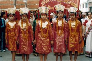 Kumaris_in_new_year_parade