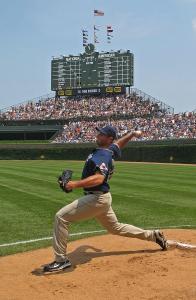 800px-20070616_Chris_Young_visits_Wrigley_(4)-edit3