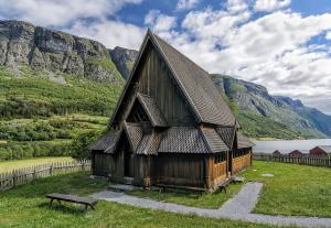 Oye_stave_church