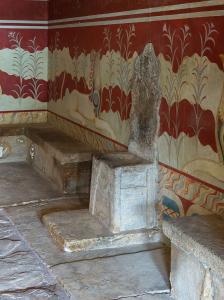 Throne_of_Minos_at_Knossos_Palace