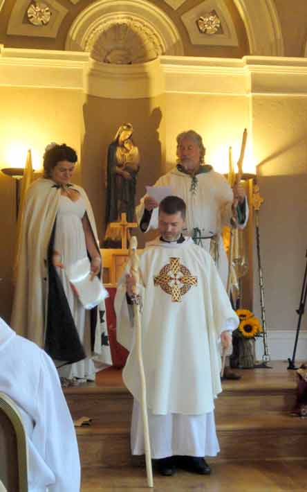 Sorita (left), with Mark Townsend and on the right Keith Southall, OBOD Druid. 