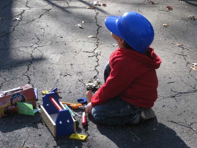 Ran the Builder. He sat in the driveway with his tools for ahwile just mezmerized by the whole process.