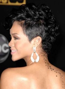 rihanna-short-elegant-hairstyle-2008-american-music-awards I just love all of Rihanna's bold hair choices.