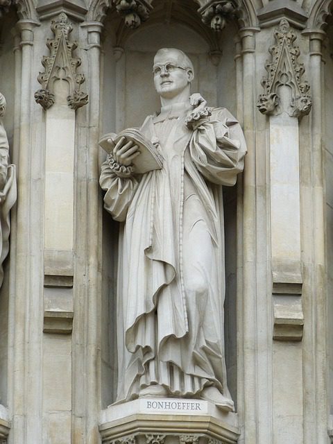 Statue of Bonhoeffer in Westminster Abbey, London