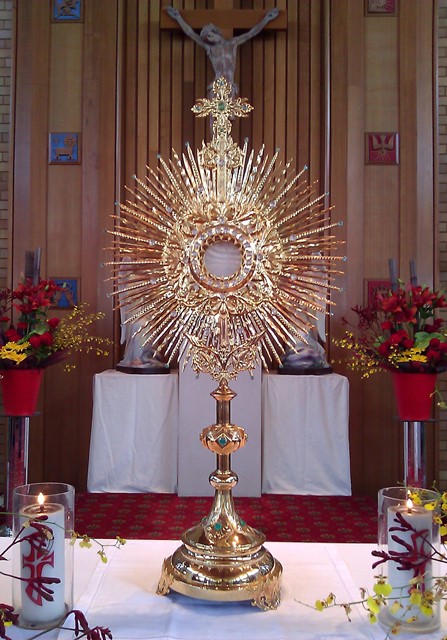 Eucharistic_Adoration_-_Monstrance